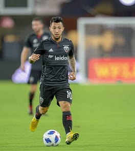 ルチアーノ・アコスタ（サッカー選手）の写真