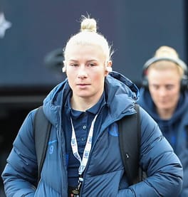 ベサニー・イングランド(サッカー選手)の写真