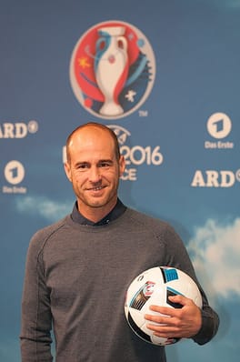 メーメット・ショル（サッカー選手・サッカー指導者）の写真