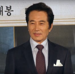 ペク・ユンシク（映画俳優・舞台俳優）の写真