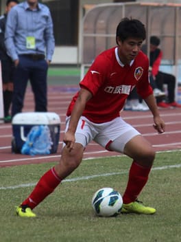 董方卓（サッカー選手）の写真