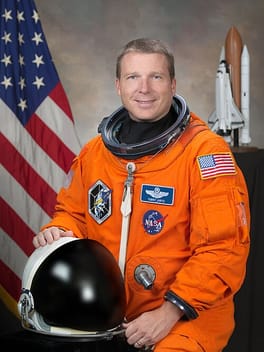 テリー・W・バーツ（士官・宇宙飛行士）の写真