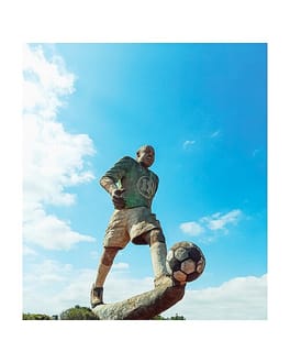 カルシャ・ブワルヤ（サッカー選手・サッカー指導者）の写真