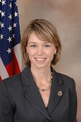 ステファニー・サンドリン（政治家・弁護士）の写真