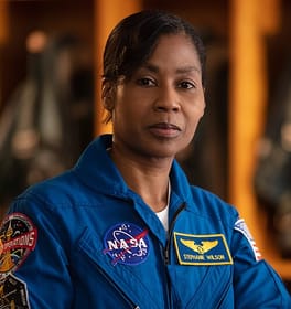 ステファニー・ウィルソン（宇宙飛行士・エンジニア）の写真