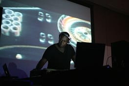 ケビン・サンダーソン（クラブDJ・ディスクジョッキー）の写真