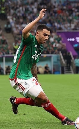 ルイス・チャベス（サッカー選手）の写真