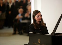 ユリアンナ・アヴデーエワ（クラシカル・ピアニスト・作曲家）の写真