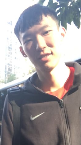 周琦（バスケットボール選手）の写真