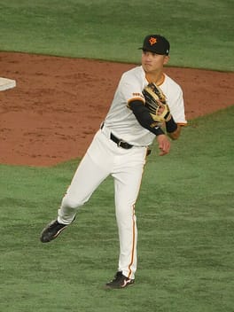 泉口友汰（プロ野球選手）の写真