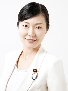 加藤鮎子（政治家）の写真