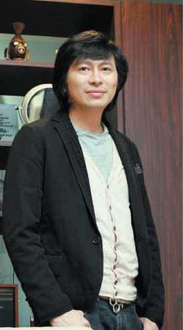 鈴井貴之（俳優・脚本家）の写真