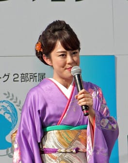 丘みどり(歌手)の写真