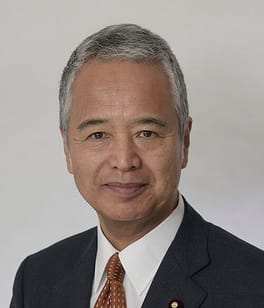 Photo of Akira Amari