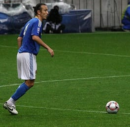 田中マルクス闘莉王（サッカー選手）の写真