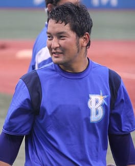 嶺井博希(野球選手)の写真