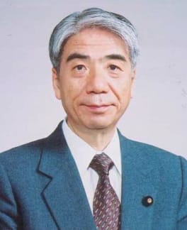 尾辻秀久(政治家)の写真