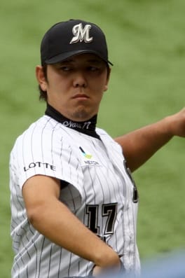 成瀬善久(野球選手)の写真