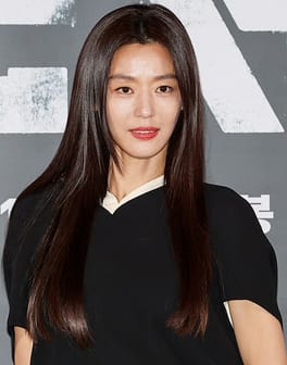 Photo of Jun Ji-hyun