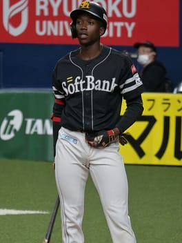 イヒネ・イツア（野球選手）の写真