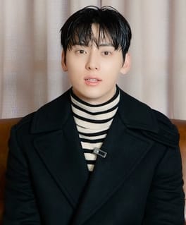 Photo of Hwang Min-hyun