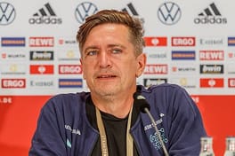 ニルス・ニールセン（サッカー指導者・サッカー選手）の写真
