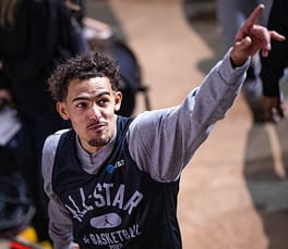 トレイ・ヤング（バスケットボール選手）の写真