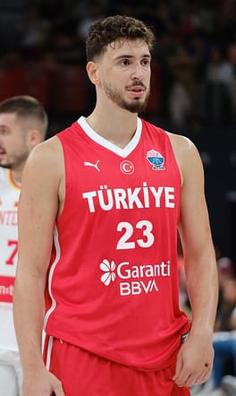 アルペラン・シェングン（バスケットボール選手）の写真