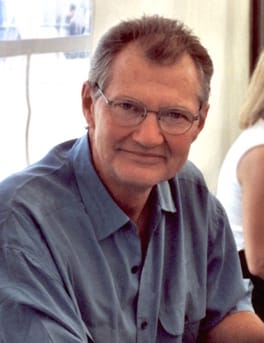 Photo of Andrew Robinson