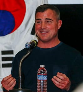 ジョージ・イーズ（俳優・テレビ俳優）の写真