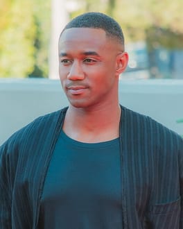 ジェシー・T・アッシャー（俳優・テレビ俳優）の写真