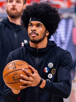 ジャレット・アレン（バスケットボール選手）の写真