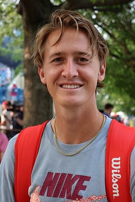 セバスチャン・コーダ（テニス選手）の写真