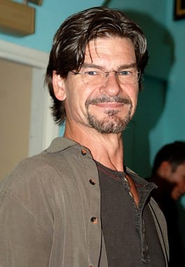 ドン・スウェイジ（俳優・テレビ俳優）の写真