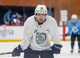 カイラー・ヤマモト（アイスホッケー選手）の写真