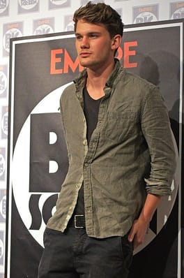 Photo of Jeremy Irvine