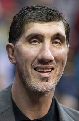 ゲオルゲ・ムレシャン（バスケットボール選手・俳優）の写真