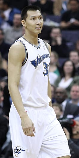 Photo of Yi Jianlian
