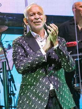 Photo of Phil Manzanera