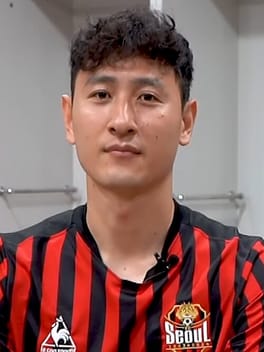 Photo of Ji Dong-won