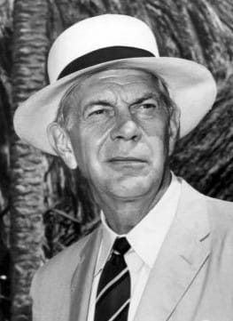 Photo of Raymond Massey