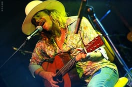 ドノヴァン・フランケンレイター（シンガーソングライター・ギタリスト）の写真