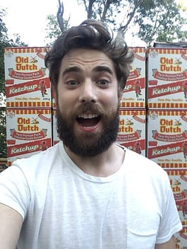 Photo of Dustin Milligan