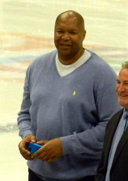 デリック・コールマン（バスケットボール選手）の写真