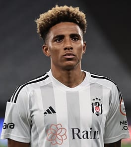 ジェドソン・フェルナンデス（サッカー選手）の写真