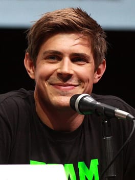 Photo of Chris Lowell