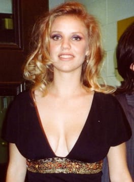 Photo of Kelli Garner