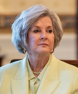 Photo of Susie Wiles