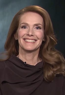 ジュリー・ハガティ（テレビ俳優・映画俳優）の写真