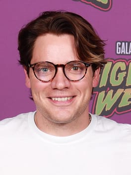 Photo of Dominic Sherwood